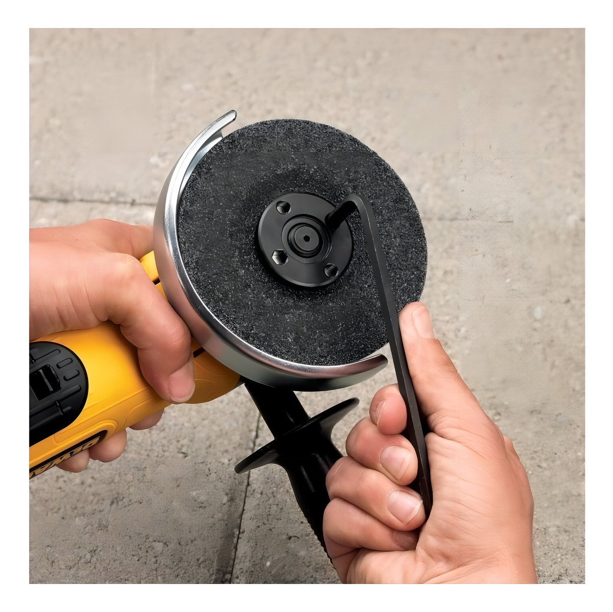 Miniesmeril Angular Dewalt Dwe4120 De 50 Hz/60 Hz Amarillo 900 W + Accesorio - Imagen 7